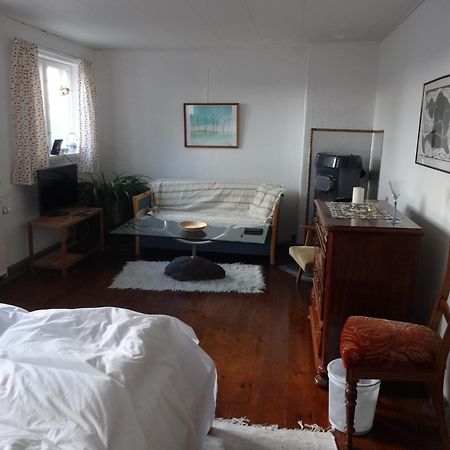 Aakirkeby Bed And Breakfast Exterior foto