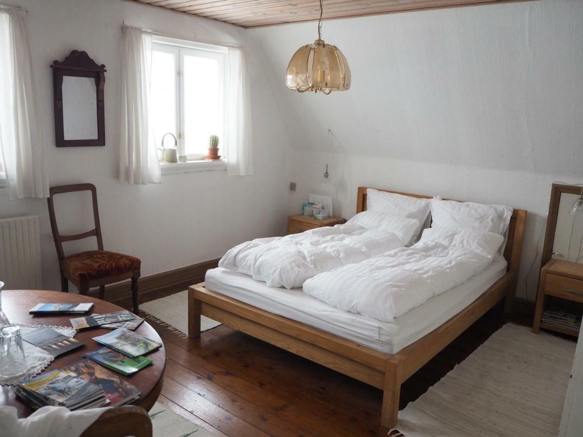 Aakirkeby Bed And Breakfast Exterior foto